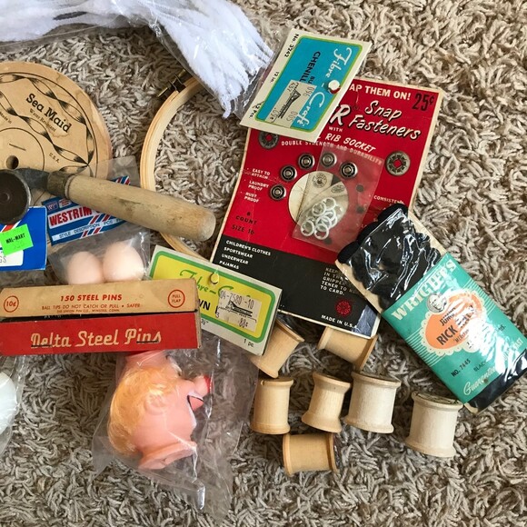 Vintage Craft Box Jean Pockets, Thread, Ribbon, Eggs, Wood Spools, Snaps + More - Picture 3 of 8
